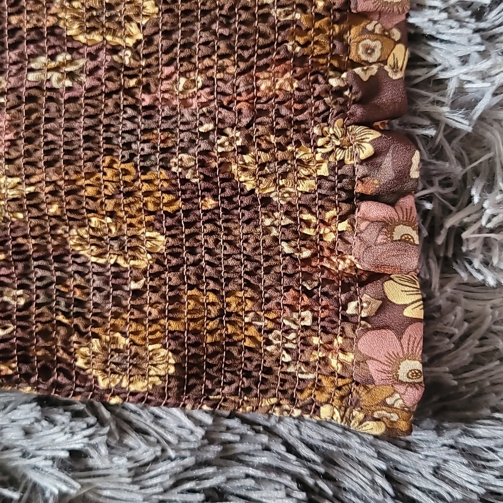 C by one Smocked Puff Sleeve Top - Picture 4 of 6